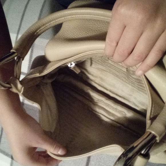 Authentic Prada Tan Vitello Daino Vintage Shoulder Bag - Picture 8 of 9